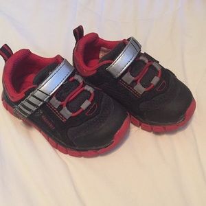 GUC Surprize by Striderite Toddler Shoes